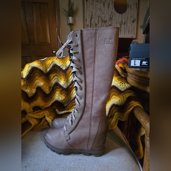 Sorel Joan of Arctic Winter Boots - Picture 3 of 7